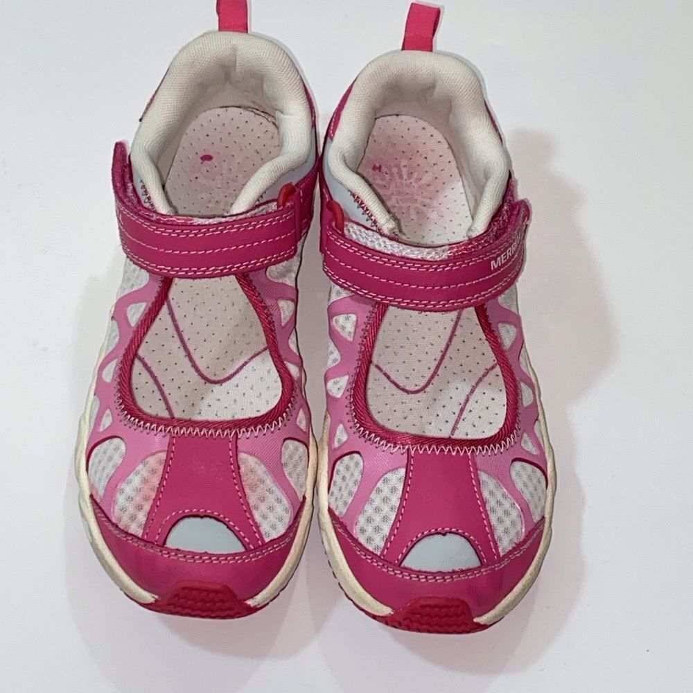 🥰Merrell Shoes Size 5 US